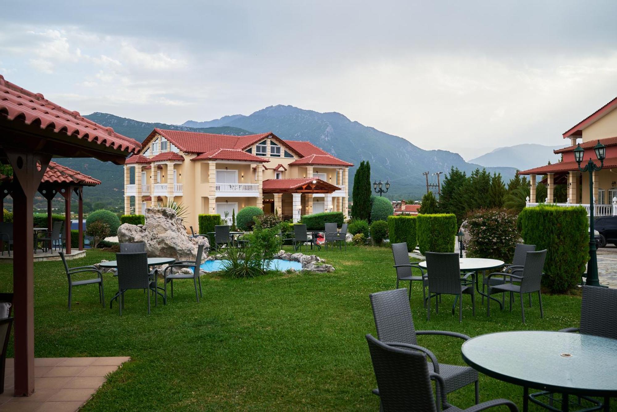 Famissi Suites 2 Καλαμπάκα Εξωτερικό φωτογραφία