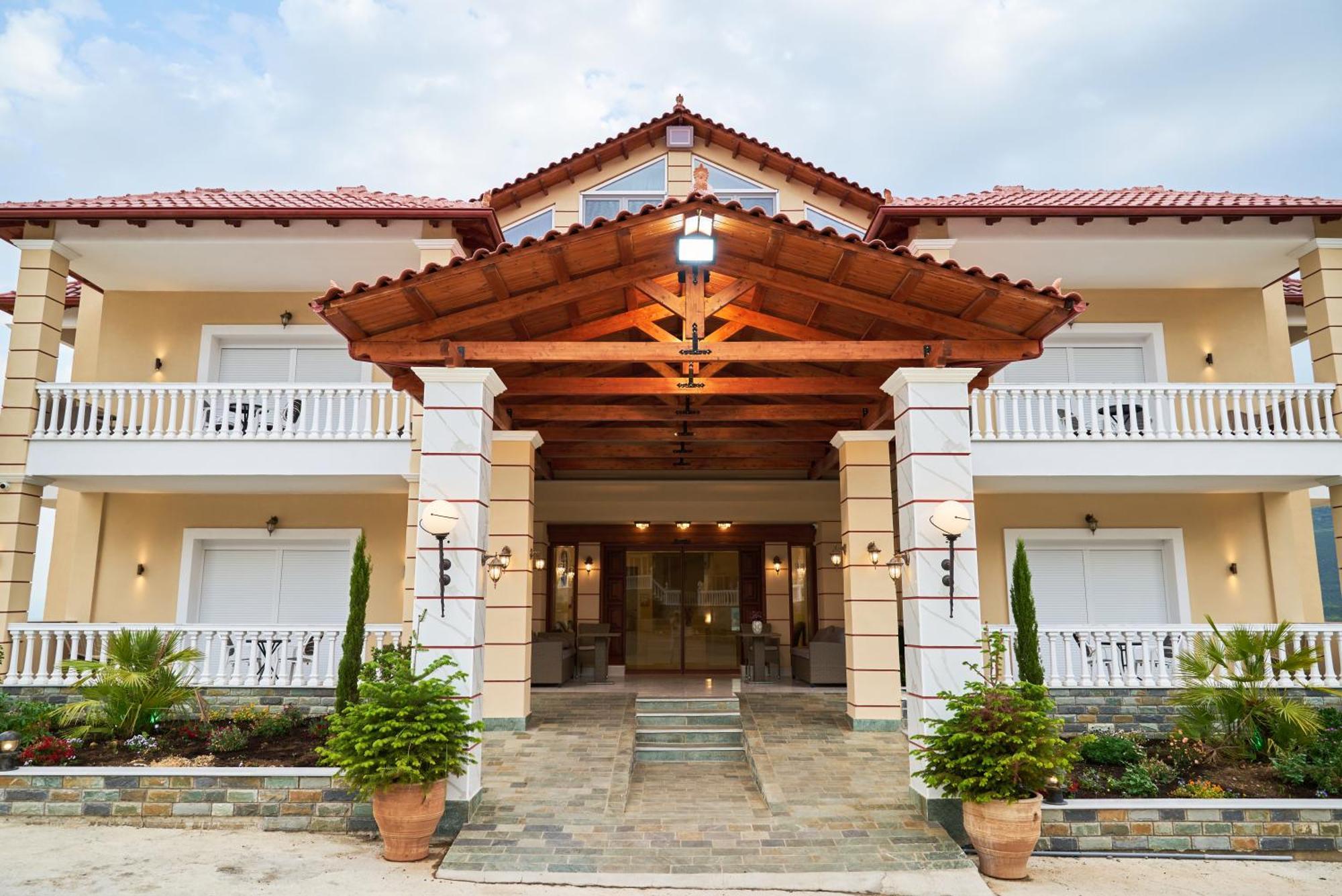 Famissi Suites 2 Καλαμπάκα Εξωτερικό φωτογραφία